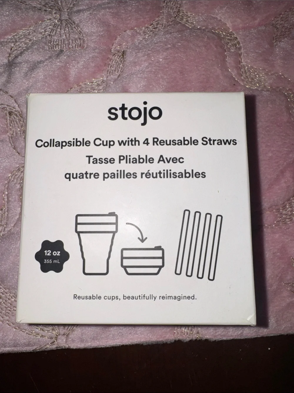 stojo Collapsible Cup with 4 Reusable Straws - White
